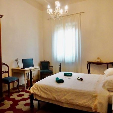Suite Apartament Montevarchi Bagian luar foto